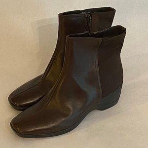 Easy Spirit Brown Leather Ankle Boots